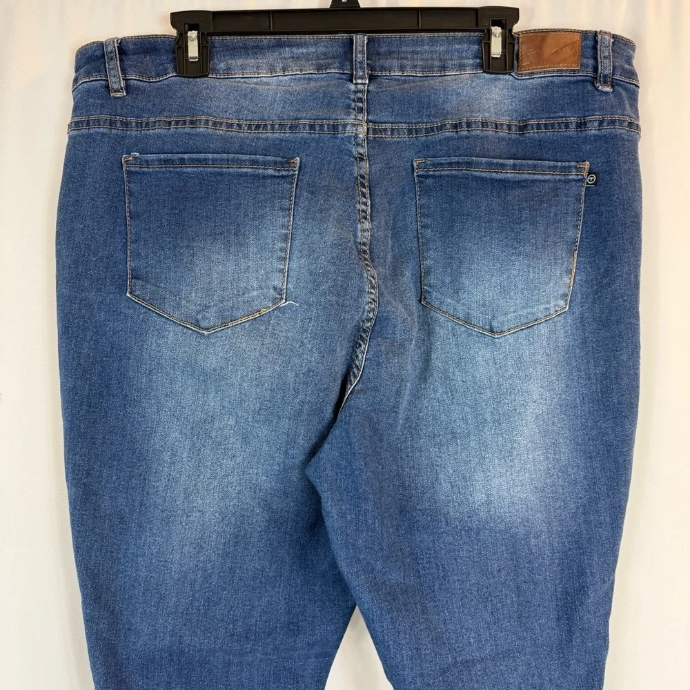 Tahari 20W Plus Size Jeans Kelly Mid-rise Skinny Leg Dark Wash Classic